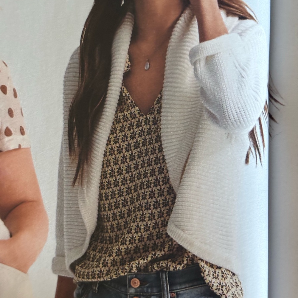 CAbi Medium Half-Circle White Women's Shrug Sweater # 6231